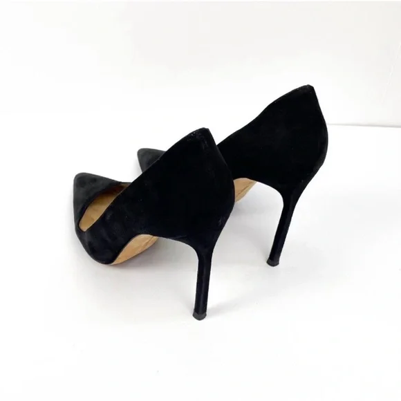 Manolo Blahnik Classic Black Suede Heels - Picture 8 of 14